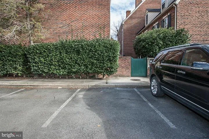 211 S Fayette St — Photo 15