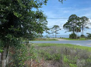 103 Connecticut St, Lanark Village, FL 32322