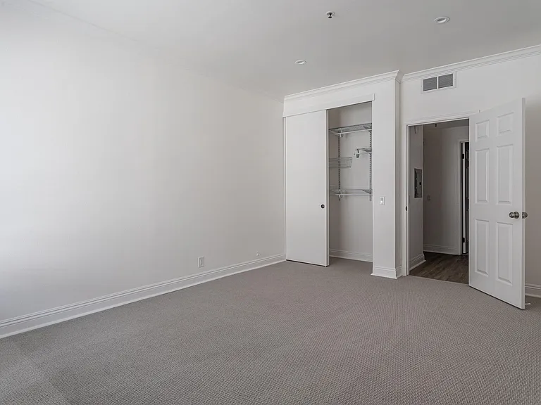 5865 Friars Rd #3305 — Photo 16