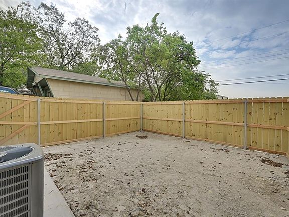 4th image of 7913 Doreen Ave