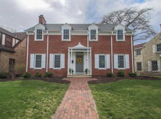 5443 N Berkeley Blvd, Whitefish Bay, WI 53217
