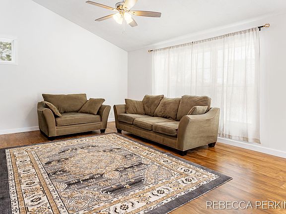 3rd image of 3849 142nd Ave
