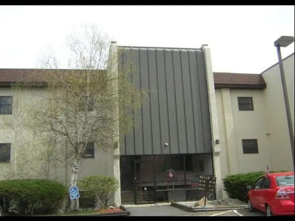 146 Foxfire Dr #903, Mount Pocono, PA 18344