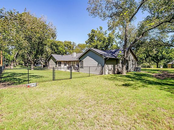 5th image of 8621 Ravenswood Rd