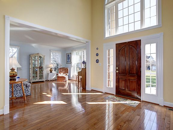 3rd image of 5772 Bencrest Way