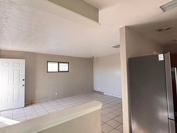3rd image of 5033 Hondo Pass Dr