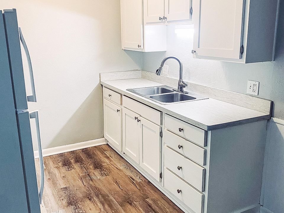 1st image of 1332 Brooke Park Dr APT 3