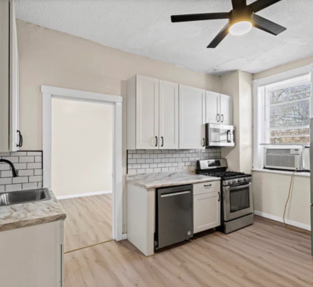 2 bed, 1250 sqft, $1,195 — Photo 3