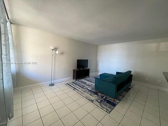 2nd image of 631 Jefferson Ave APT 203