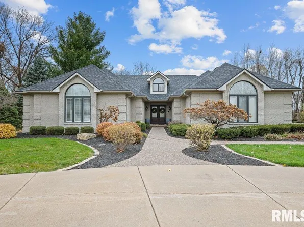 9 Orchard Hill Blvd, Moline, IL 61265