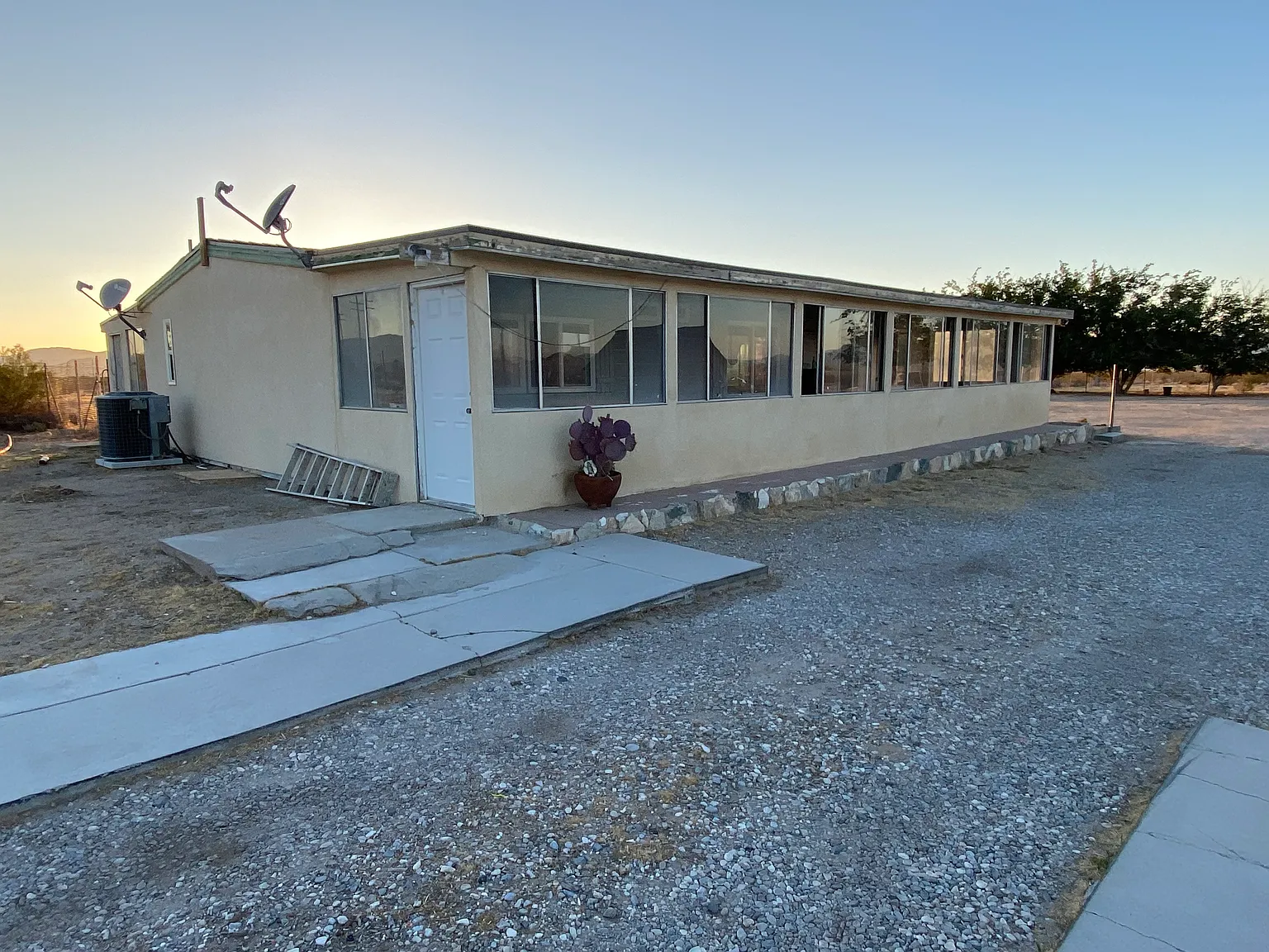 2 bed, 1152 sqft, $1,650 — Photo 2