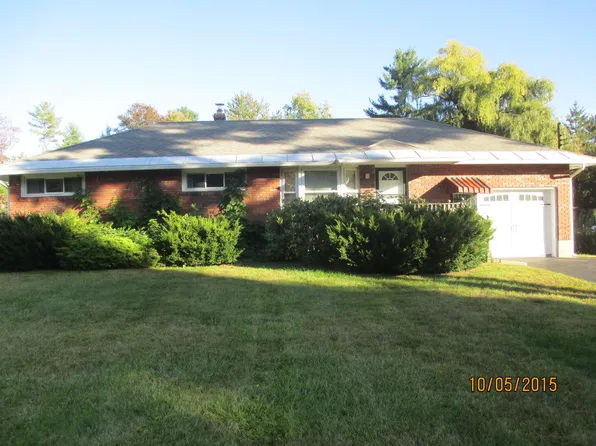 846 Whitney Dr, Niskayuna, NY 12309