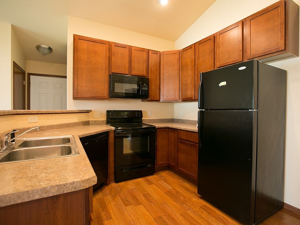 1st image of 10 Crowfoot Ct