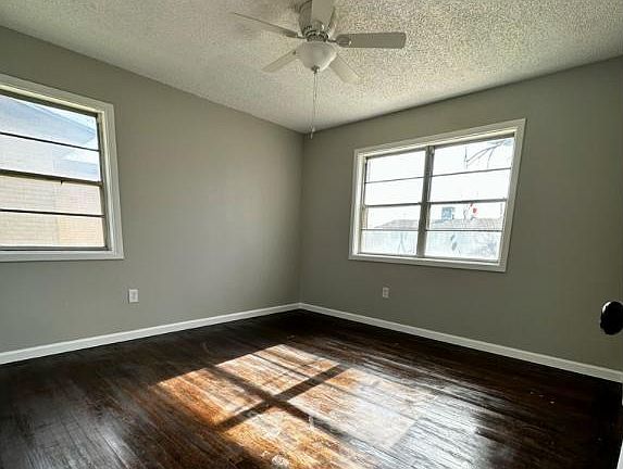 5th image of 1527 E 11th St
