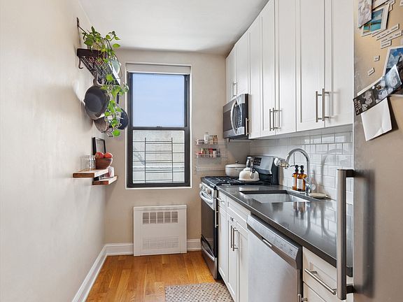 4th image of 441 Convent Ave APT 6A