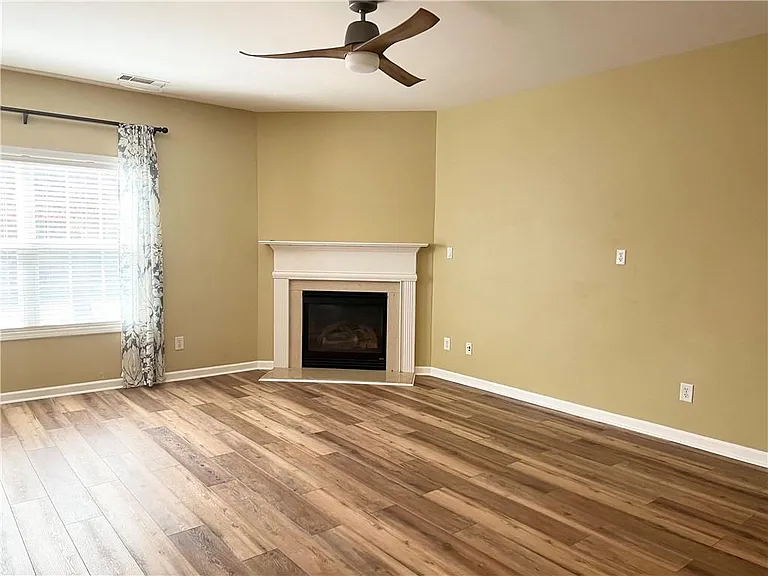 3884 Heritage Crest Pkwy — Photo 10