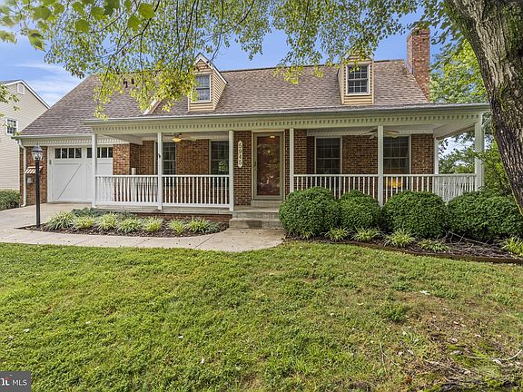 2nd image of 5945 Plumwood Ln