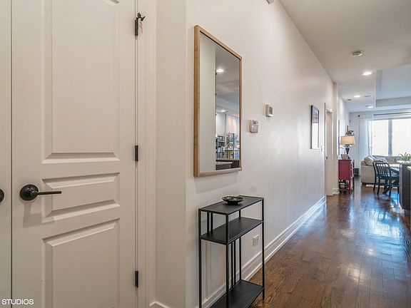 3rd image of 1937 W Diversey Pkwy APT 3F