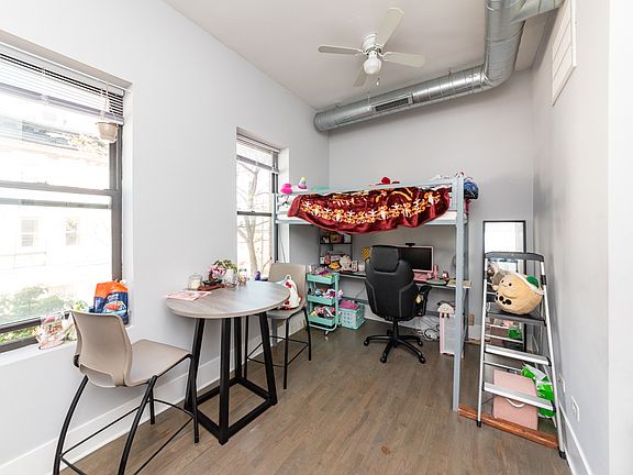 3rd image of 1717 S Carpenter St #2