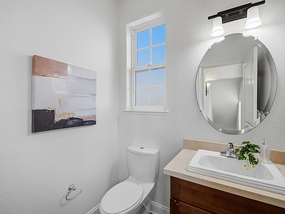 4th image of 252 Cardiff Pl