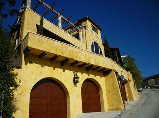 8017 Fareholm Dr, Los Angeles, CA 90046