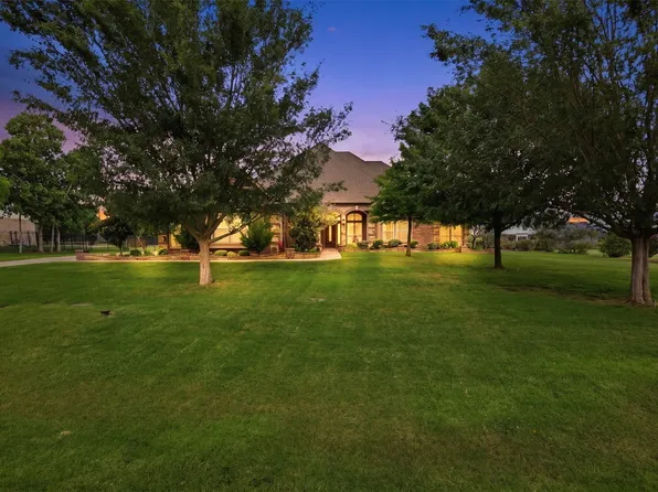 186 Las Colinas Trl, Crossroads, TX 76227