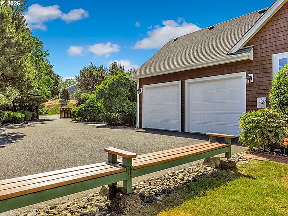 4th image of 2656 Pine Ridge Dr