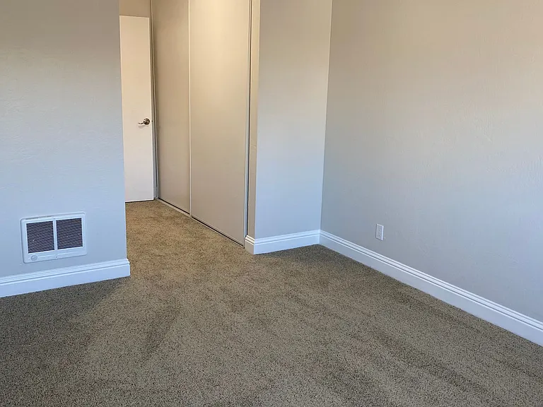 378 Van Buren - Renovated 2bed and 1bed units - Beautiful Building! — Photo 104