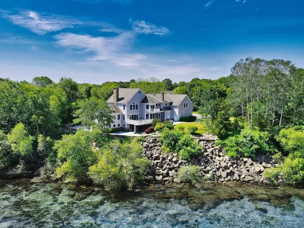 6 Wildpepper Ln, Dartmouth, MA 02748