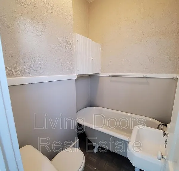 838 F St — Photo 26
