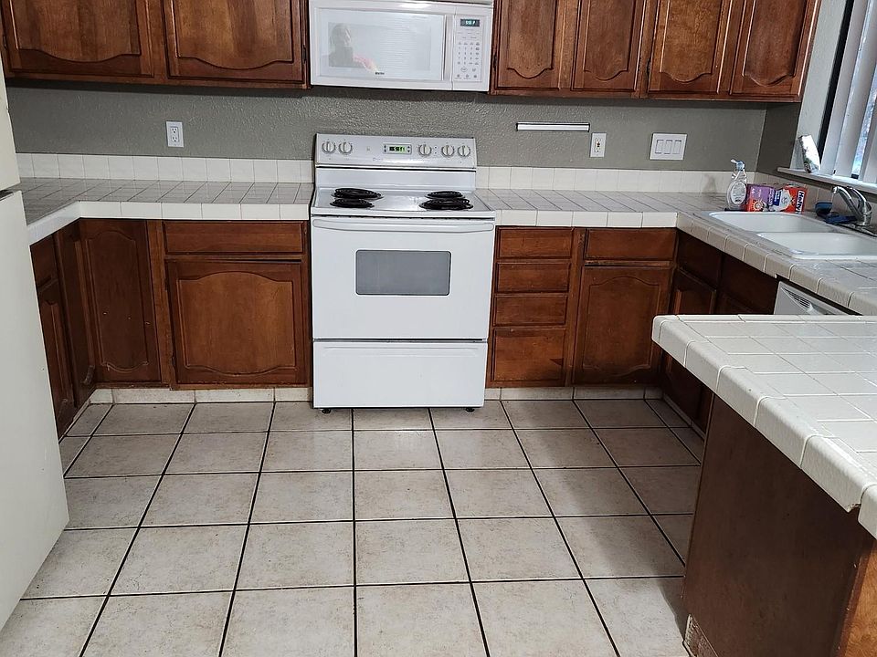 1st image of 2629 Jamaica Blvd S APT 6