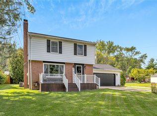 4295 Woodleigh Ln, Youngstown, OH 44511