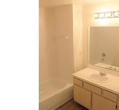 5th image of 23680 Walden Center Dr APT 306