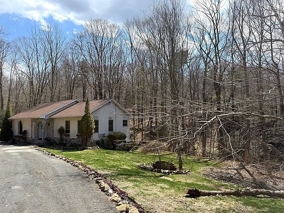 2nd image of 1511 Dunhamtown Brimfield Rd