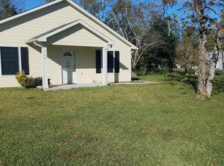 700 S Kansas Ave, Anahuac, TX 77514
