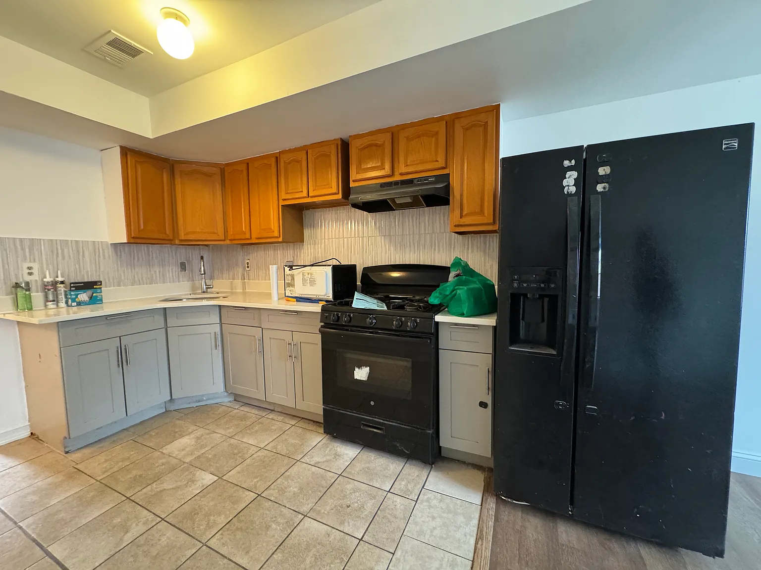 3 bed, 1404 sqft, $2,800 — Photo 1
