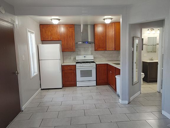 2nd image of 4241 Altadena Ave