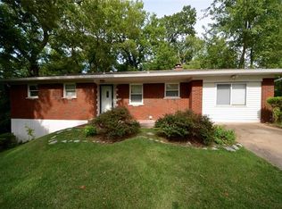 100 Whiteside Dr, Belleville, IL