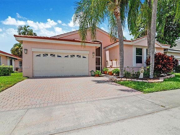 2nd image of 1612 Encino Cir E