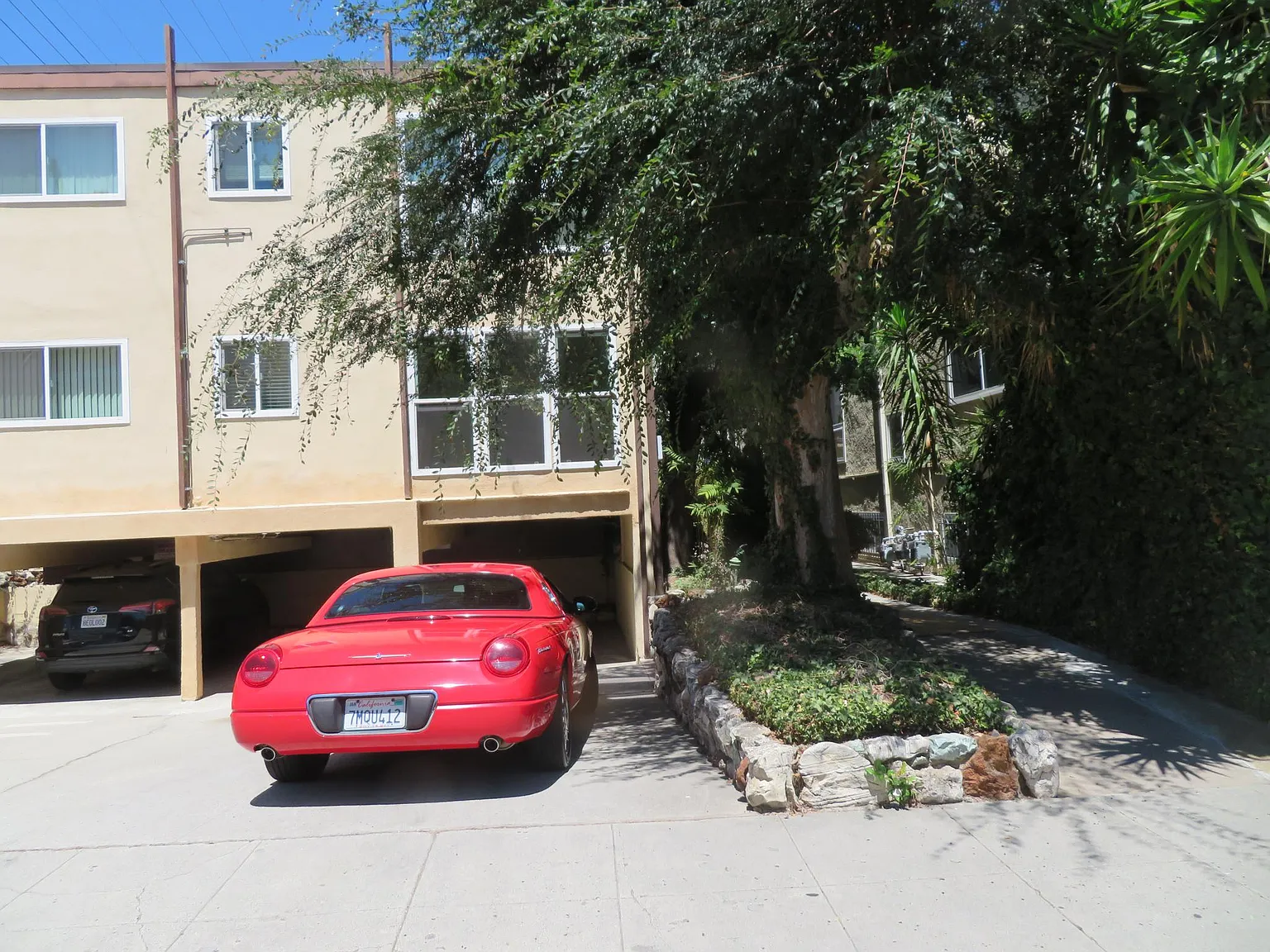 1814 Parnell Avenue — Photo 1
