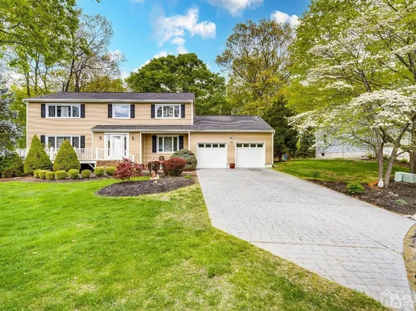 9 Tulsa Ct, Monmouth Junction, NJ 08852