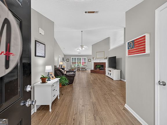 5th image of 334 Annslee Cir