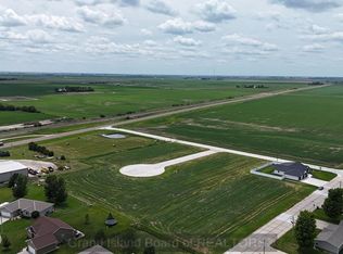 13 B St, Hampton, NE 68843