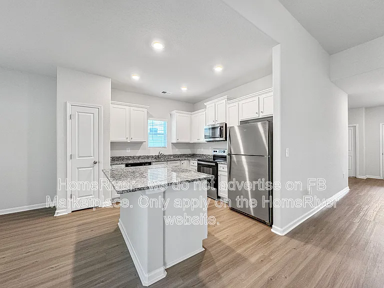 3110 Maple Ridge Dr — Photo 5