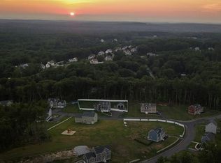 30 Fieldstone Ln, Billerica, MA 01821