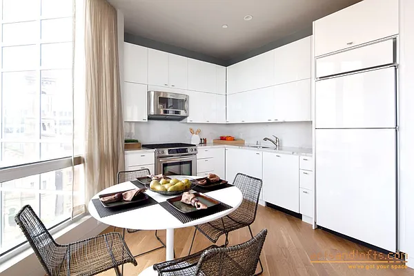 Rented by aptsandlofts.com | media 6