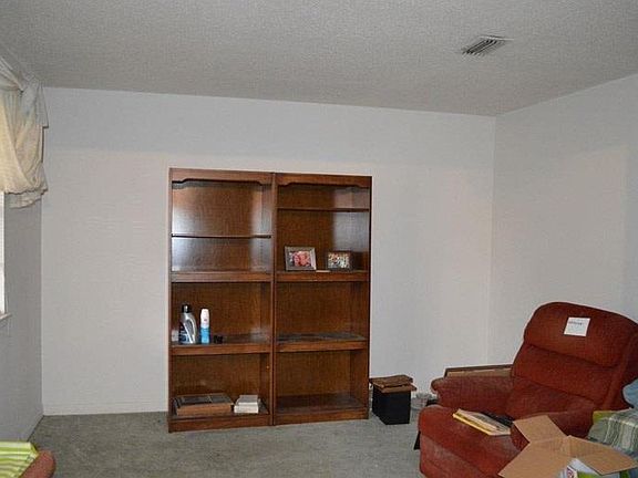 3rd image of 335 Southwalk Pl