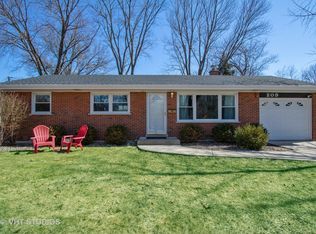 209 S Weller Ln, Mount Prospect, IL 60056