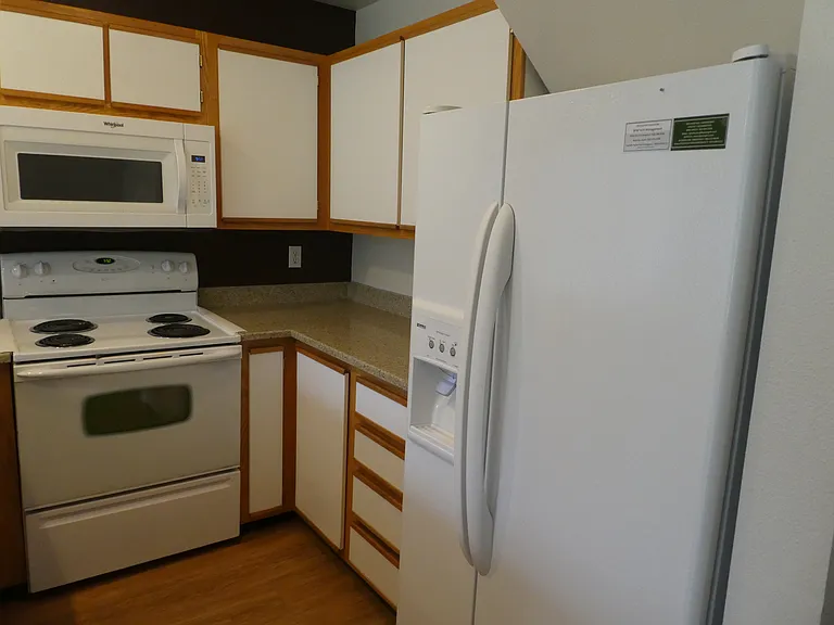 7123 SW Sagert St #104 — Photo 11