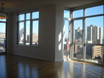 1st image of 1134 W Granville Ave #1115